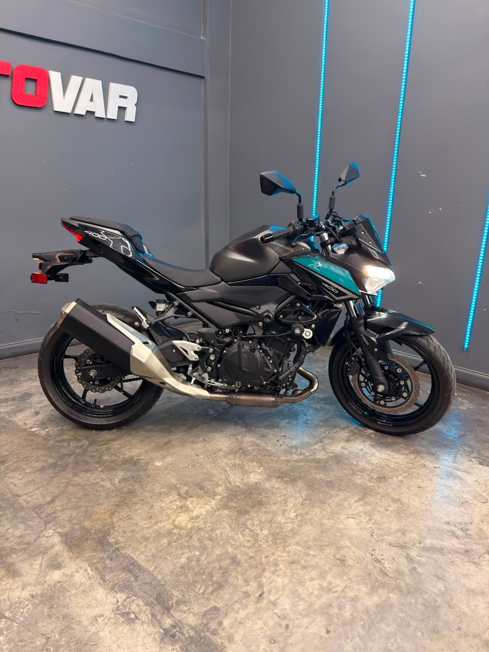 KAWASAKI Z400 2023