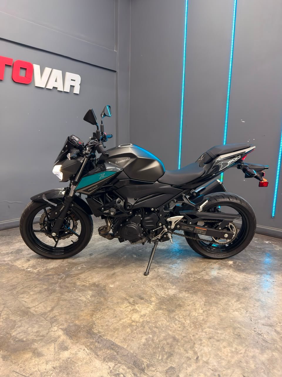 KAWASAKI Z400 2023