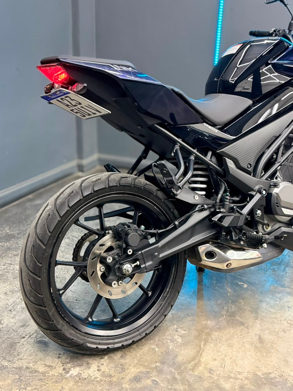 CFMOTO 300NK 2025