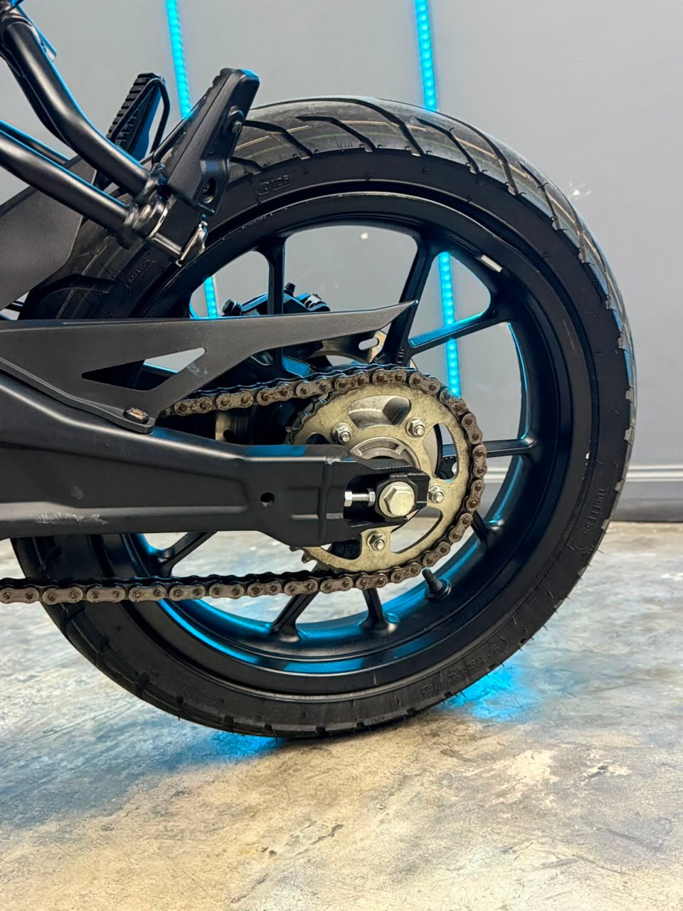 CFMOTO 300NK 2025
