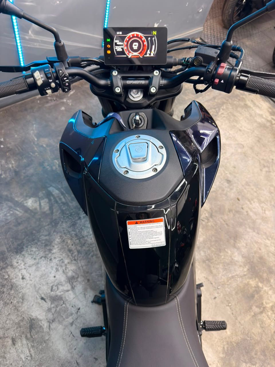 CFMOTO 300NK 2025