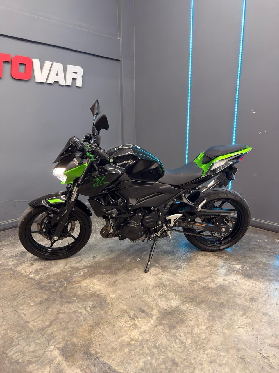 KAWASAKI Z400 2023