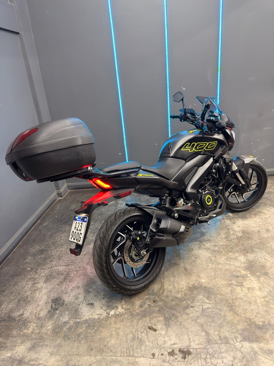 BAJAJ DOMINAR 400 2025