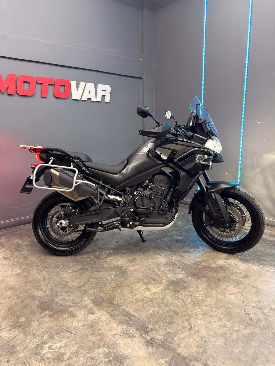 CFMOTO 800MT 2025