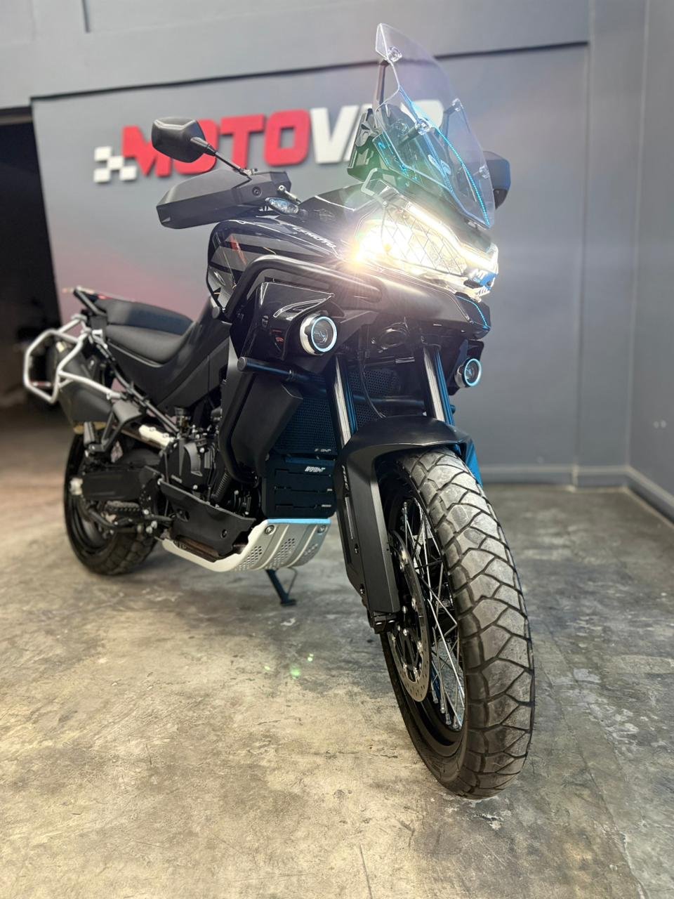 CFMOTO 800MT 2025