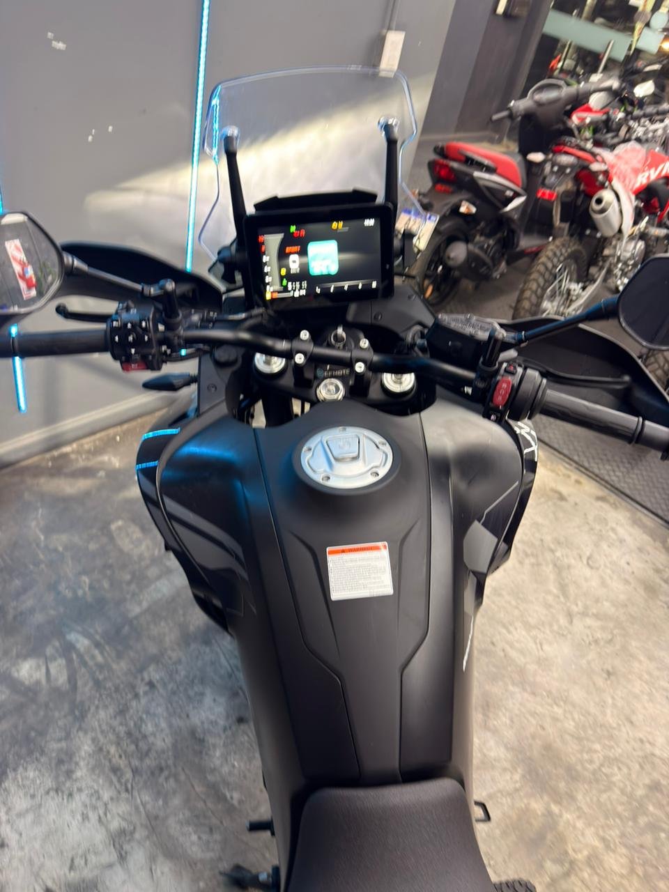 CFMOTO 800MT 2025