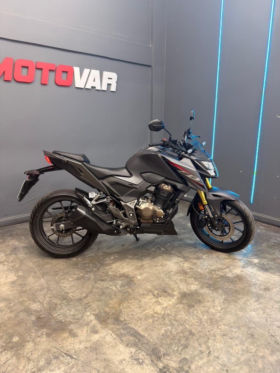 HONDA CB300 2024