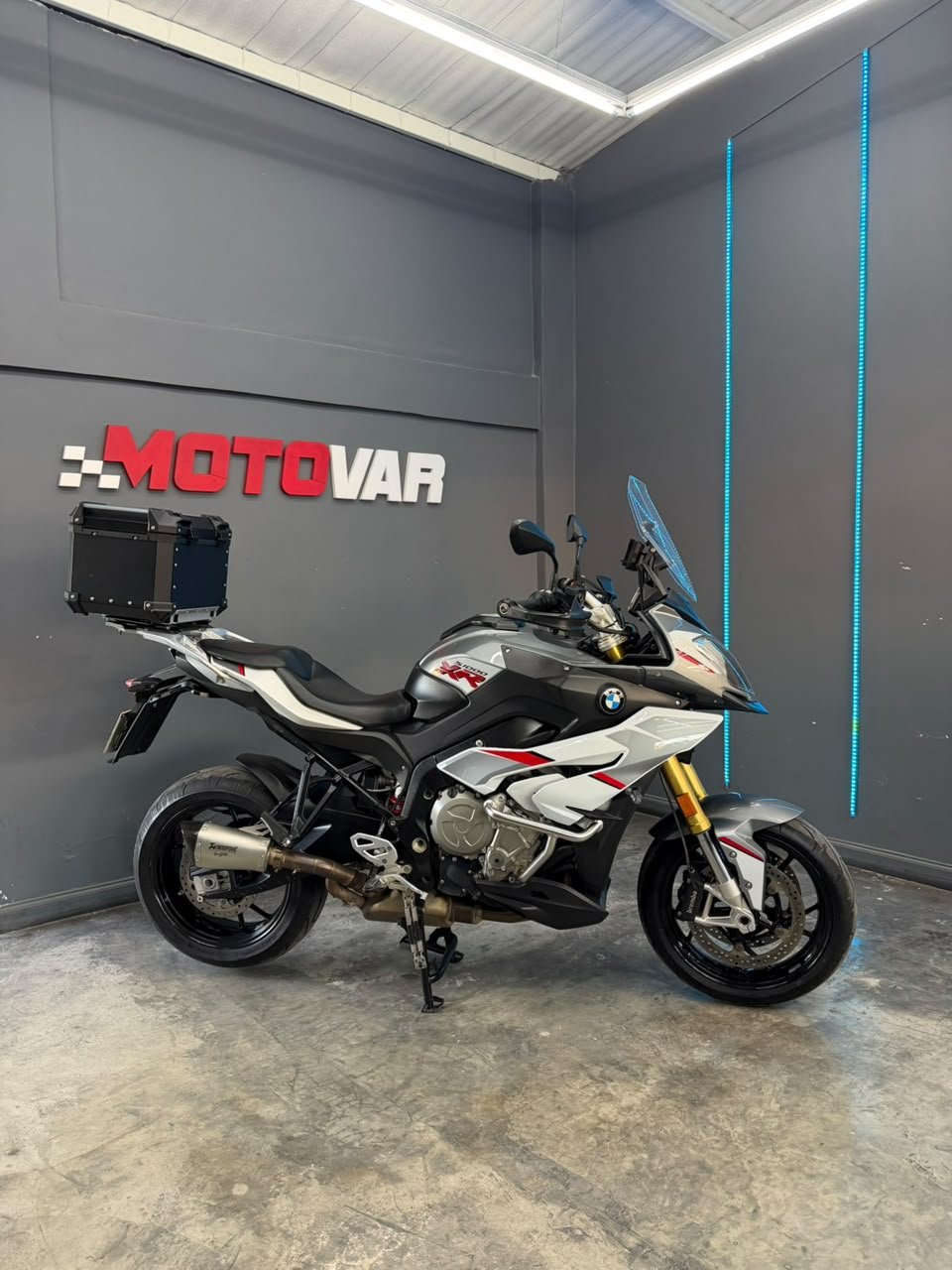 BMW XR1000 2018