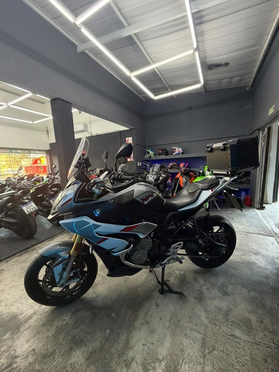 BMW XR1000 2018