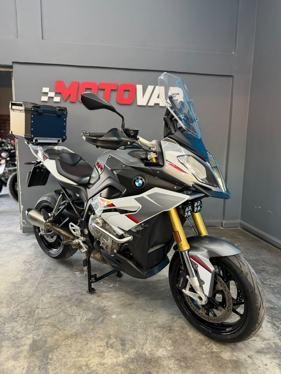 BMW XR1000 2018