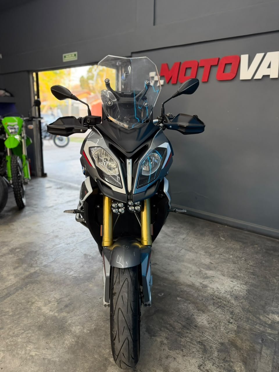 BMW XR1000 2018