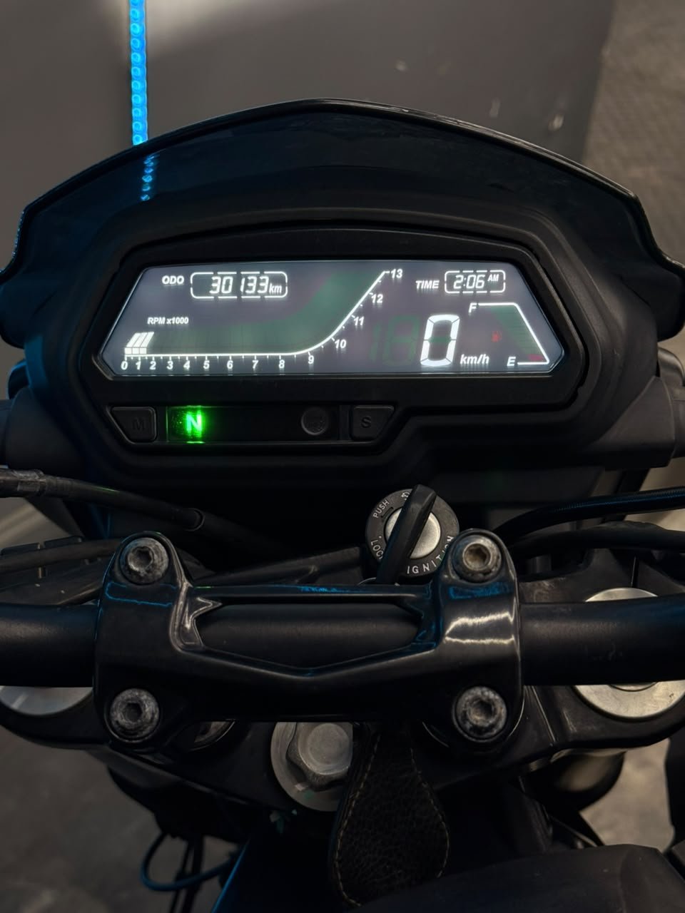 BAJAJ DOMINAR 250 2023