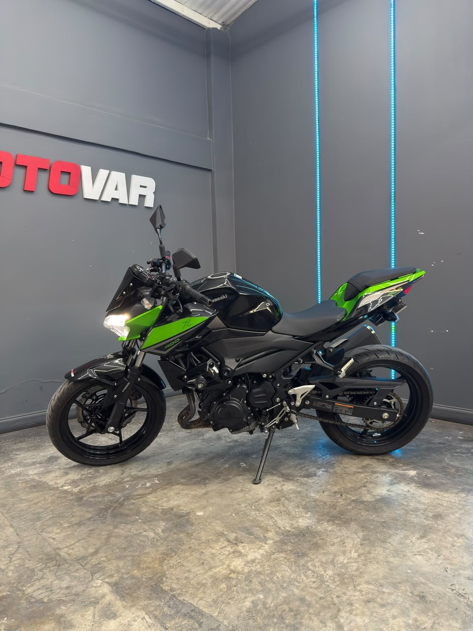 KAWASAKI Z400 2023