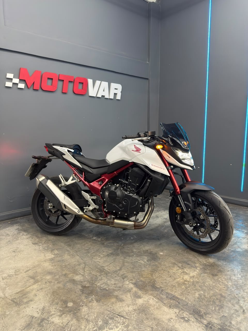 HONDA CB750 HORNET 2023