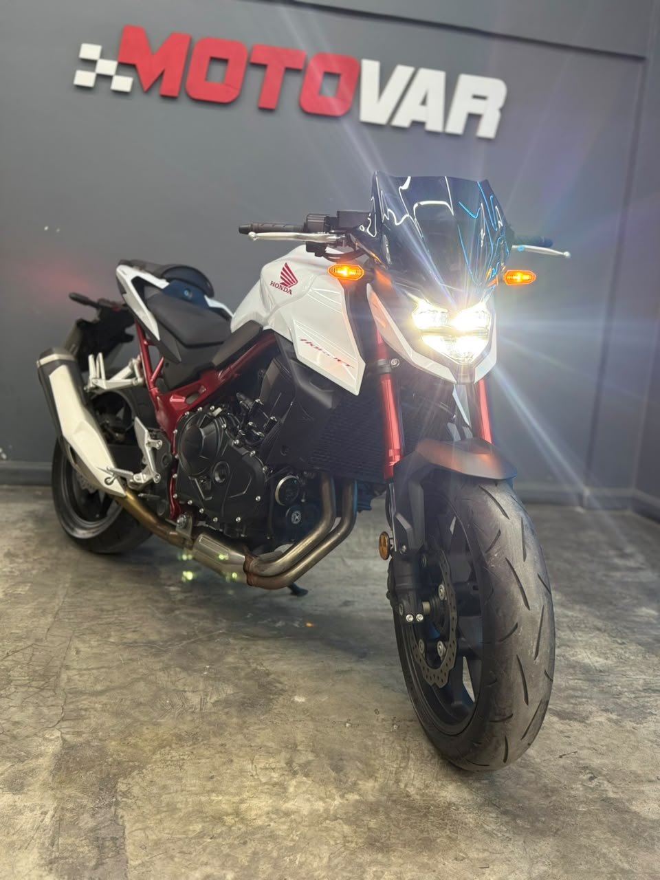 HONDA CB750 HORNET 2023