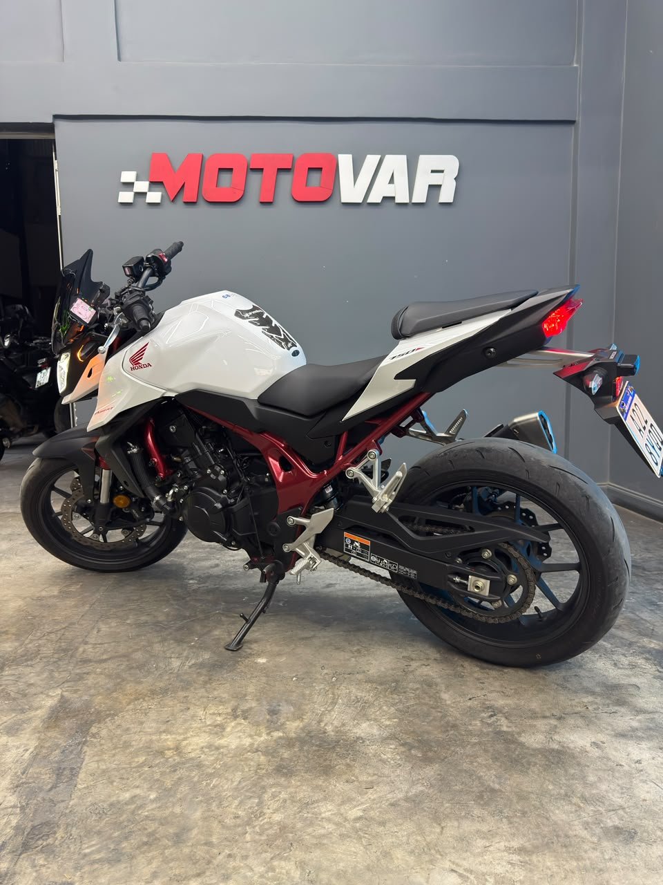 HONDA CB750 HORNET 2023