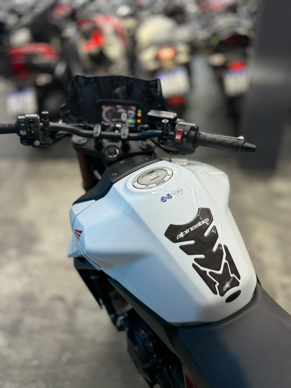 HONDA CB750 HORNET 2023