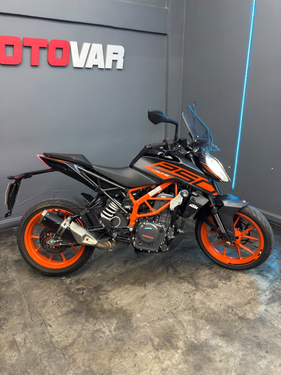 KTM DUKE 250 2023