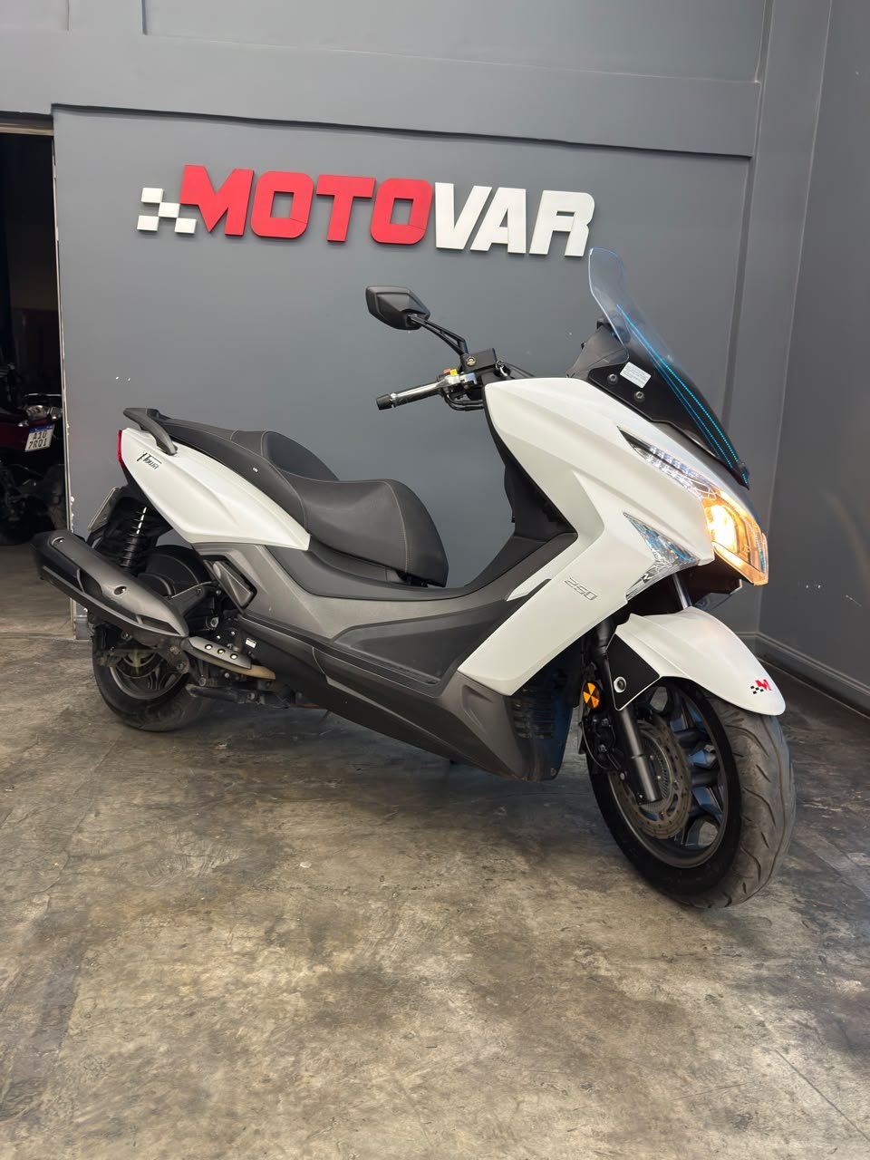 KYMCO XTOWN 250 2024