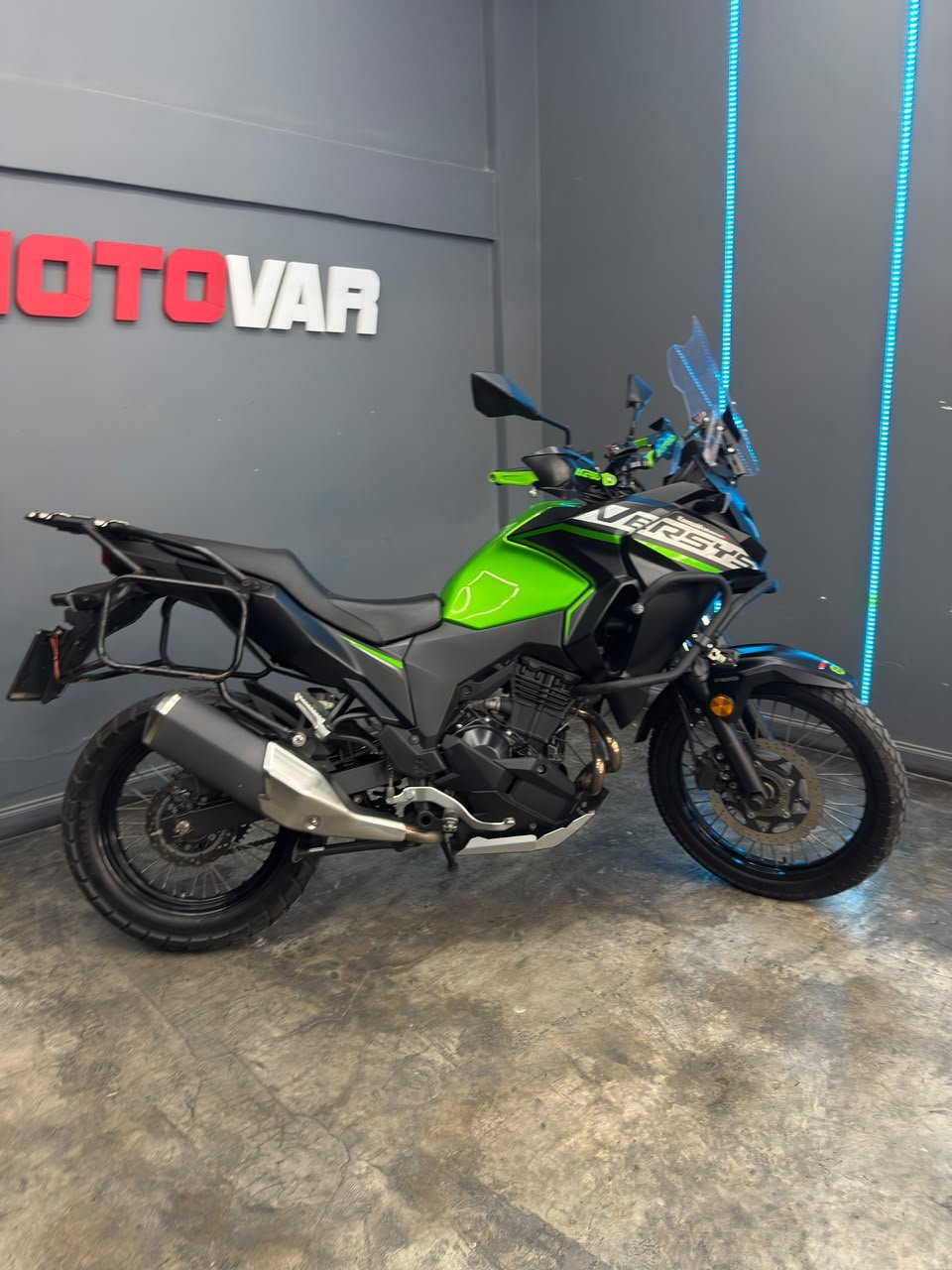 KAWASAKI VERSYS 300