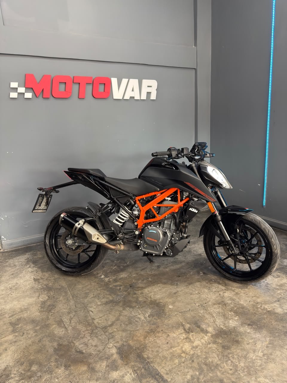 KTM DUKE 390 2024