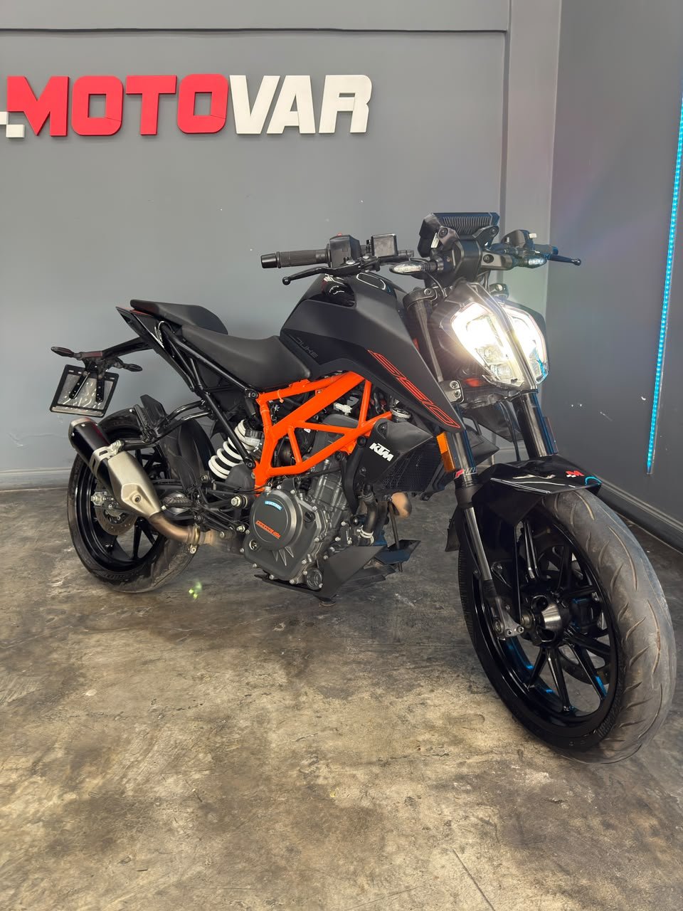 KTM DUKE 390 2024