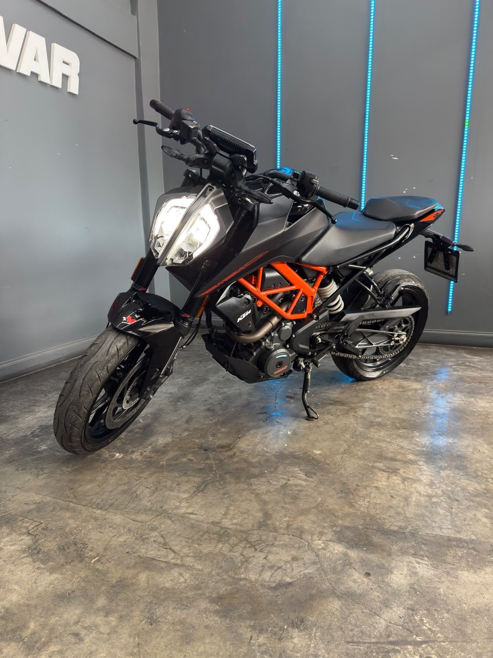 KTM DUKE 390 2024
