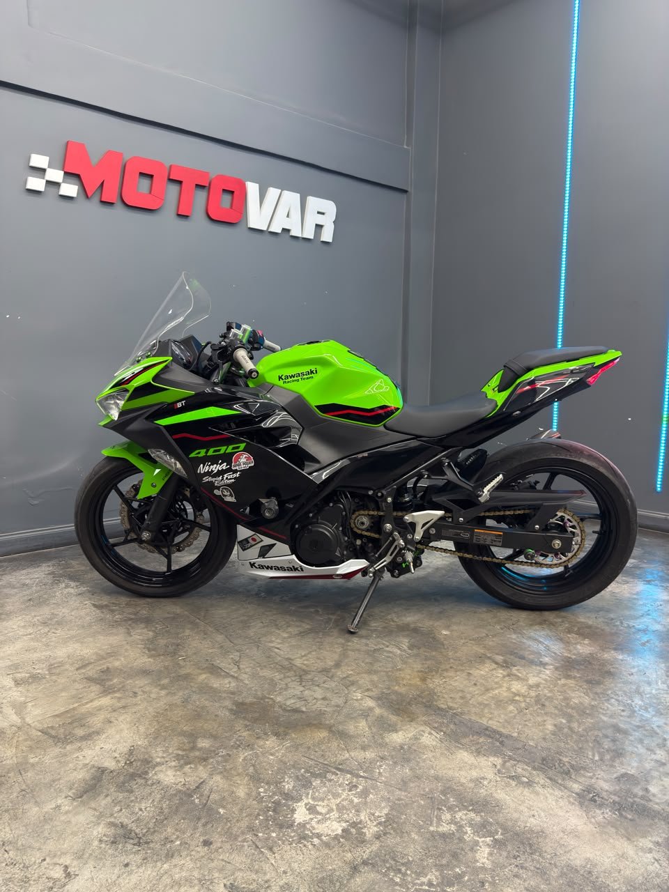 KAWASAKI NINJA 400 2023