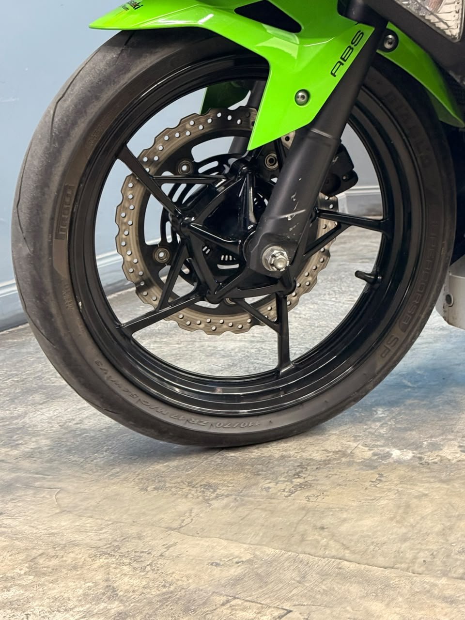 KAWASAKI NINJA 400 2023