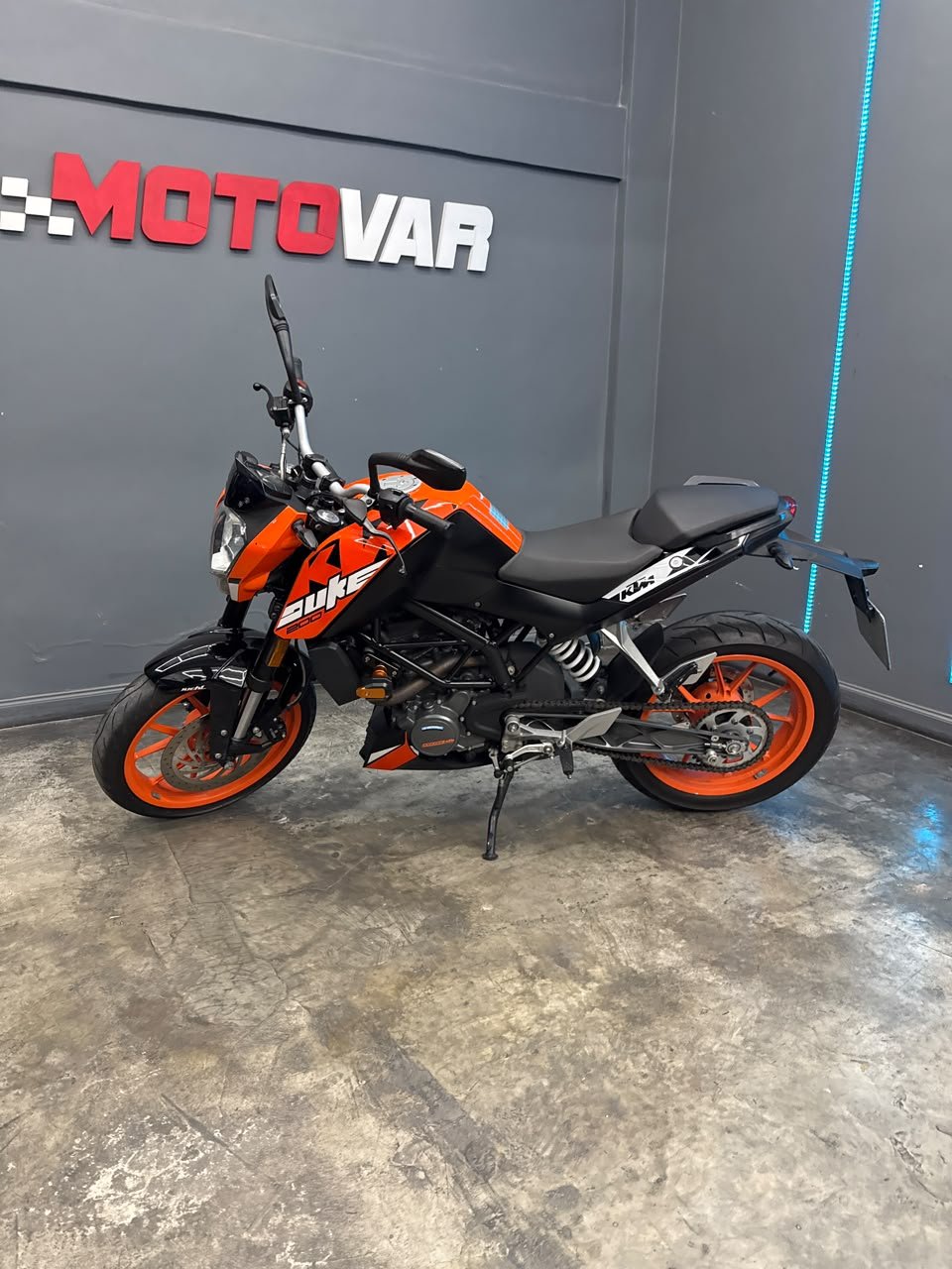 KTM DUKE 200 2020
