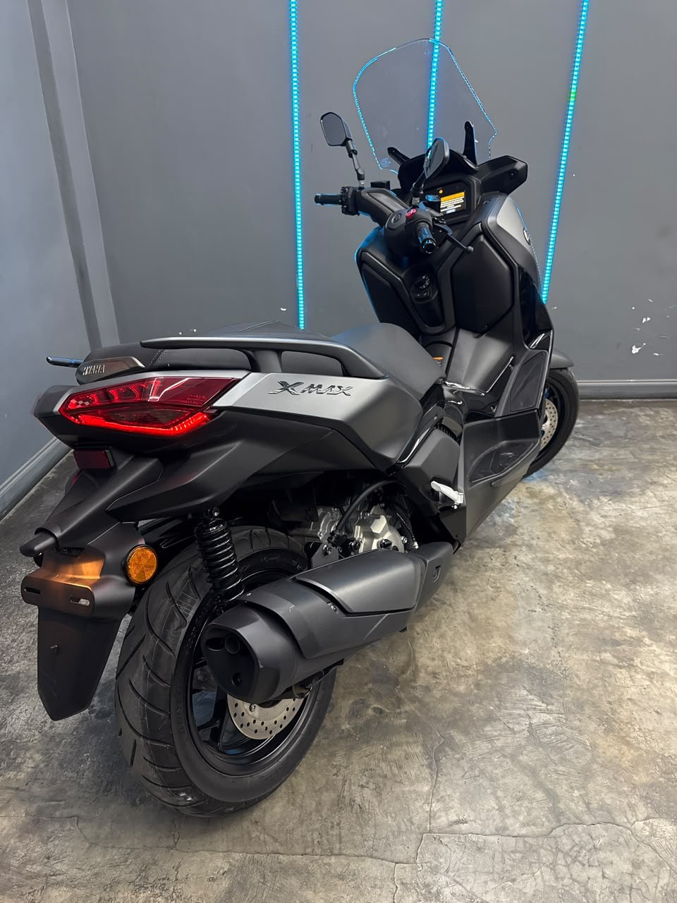 YAMAHA XMAX