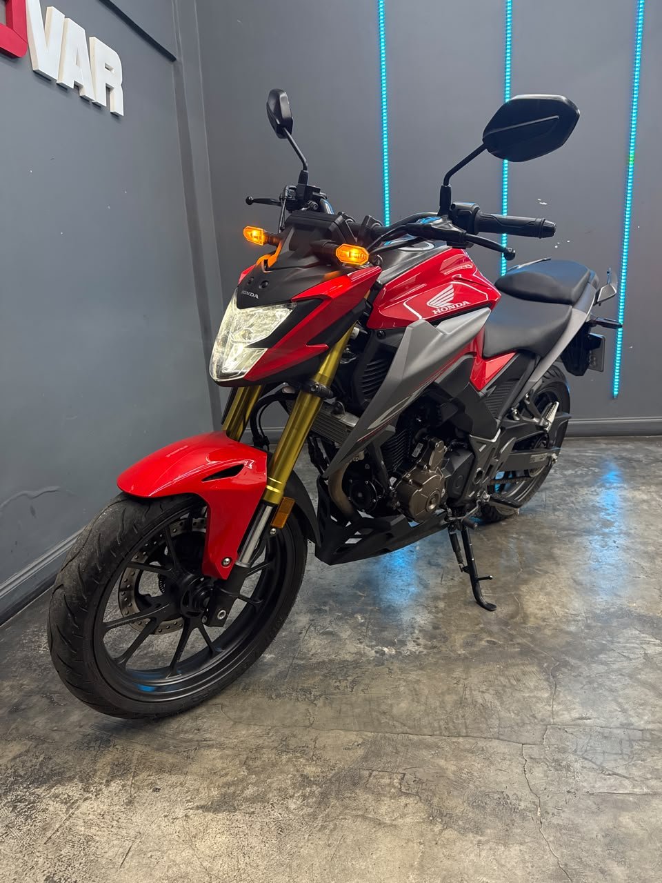 HONDA CB300F TWISTER 2025