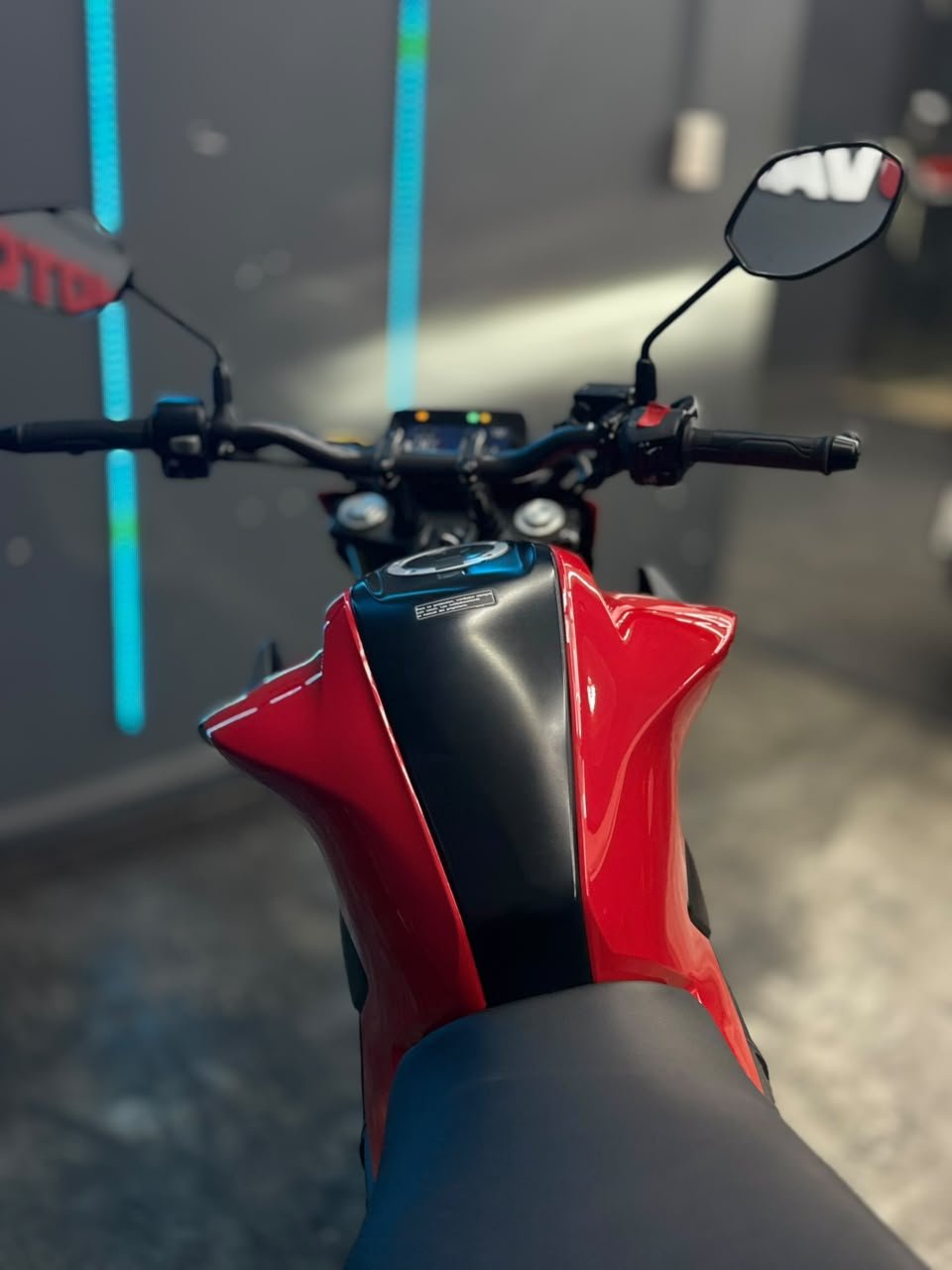 HONDA CB300F TWISTER 2025