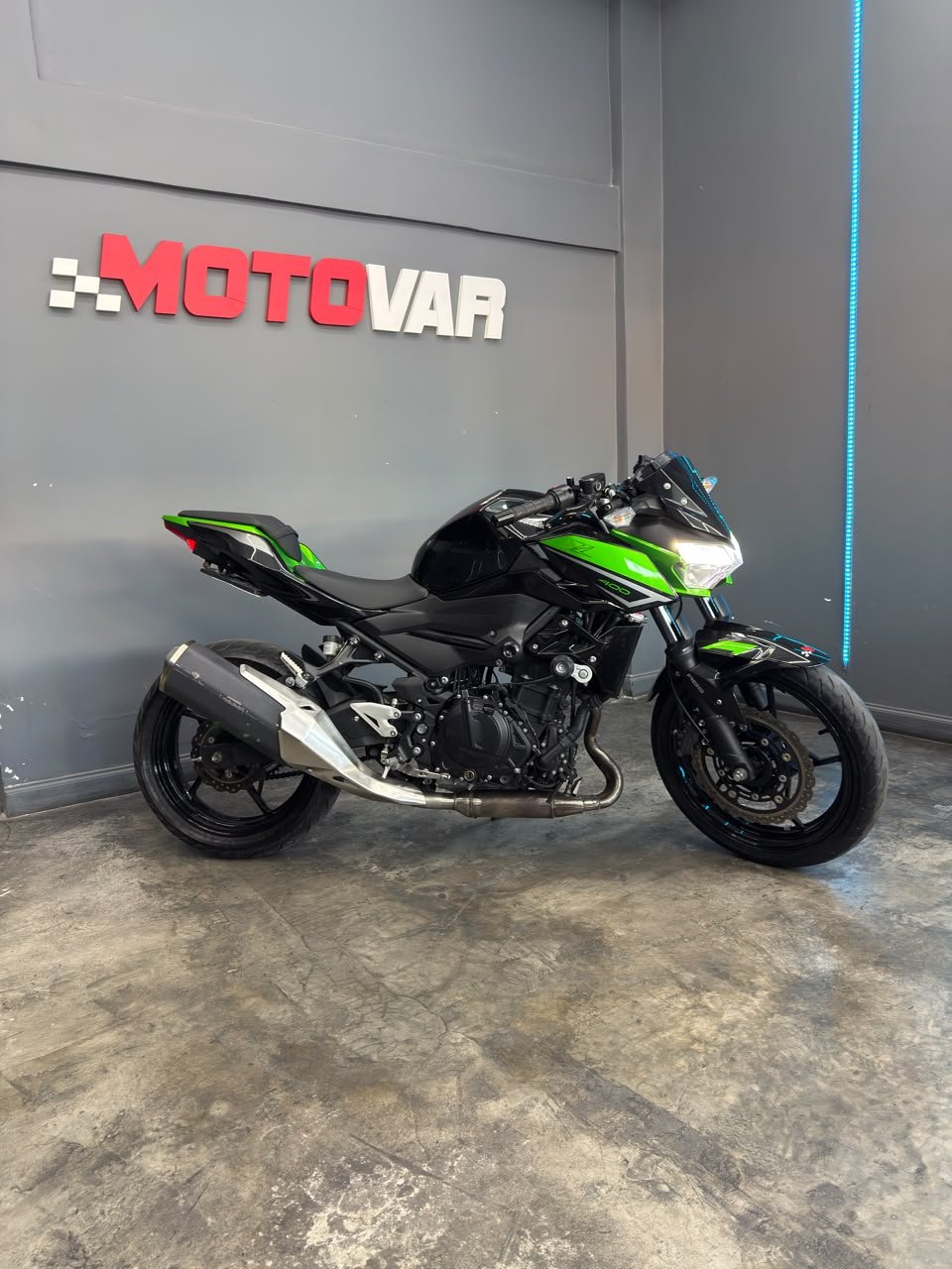 KAWASAKI Z400 2023