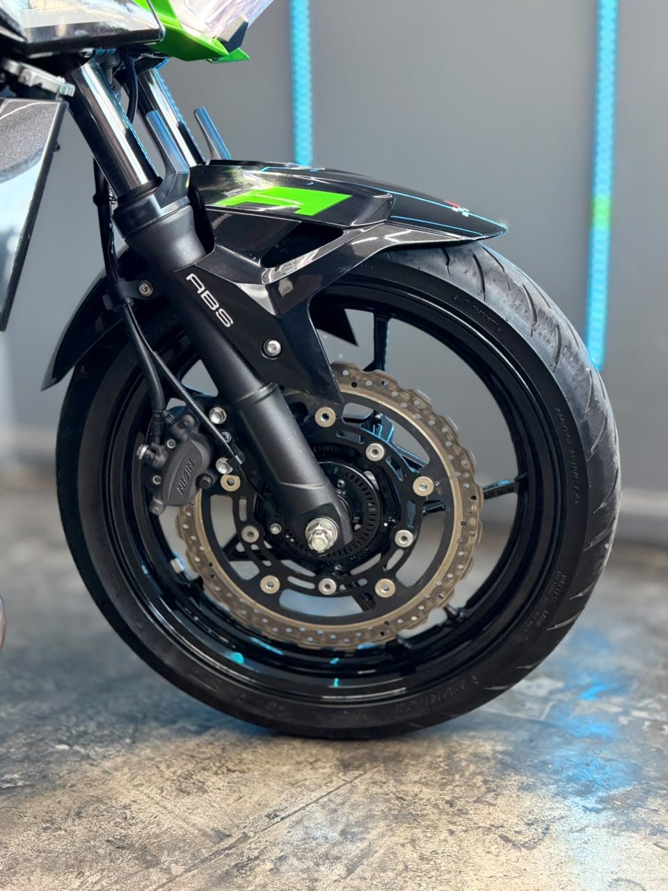 KAWASAKI Z400 2023