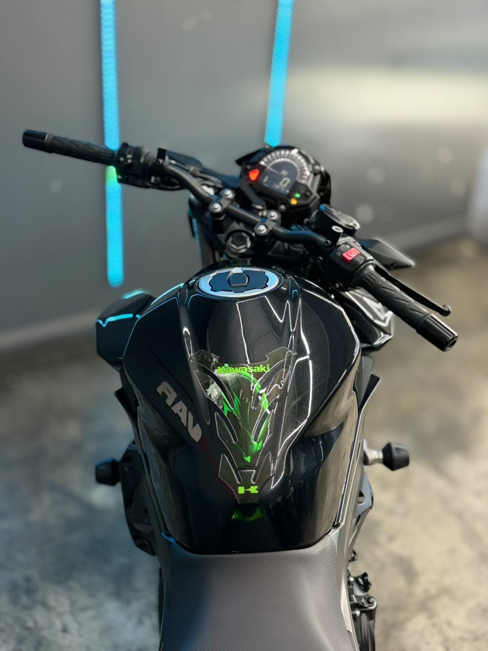 KAWASAKI Z400 2023
