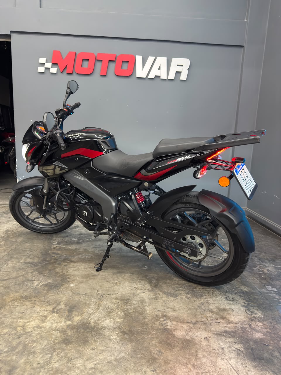 BAJAJ ROUSER NS160 2025