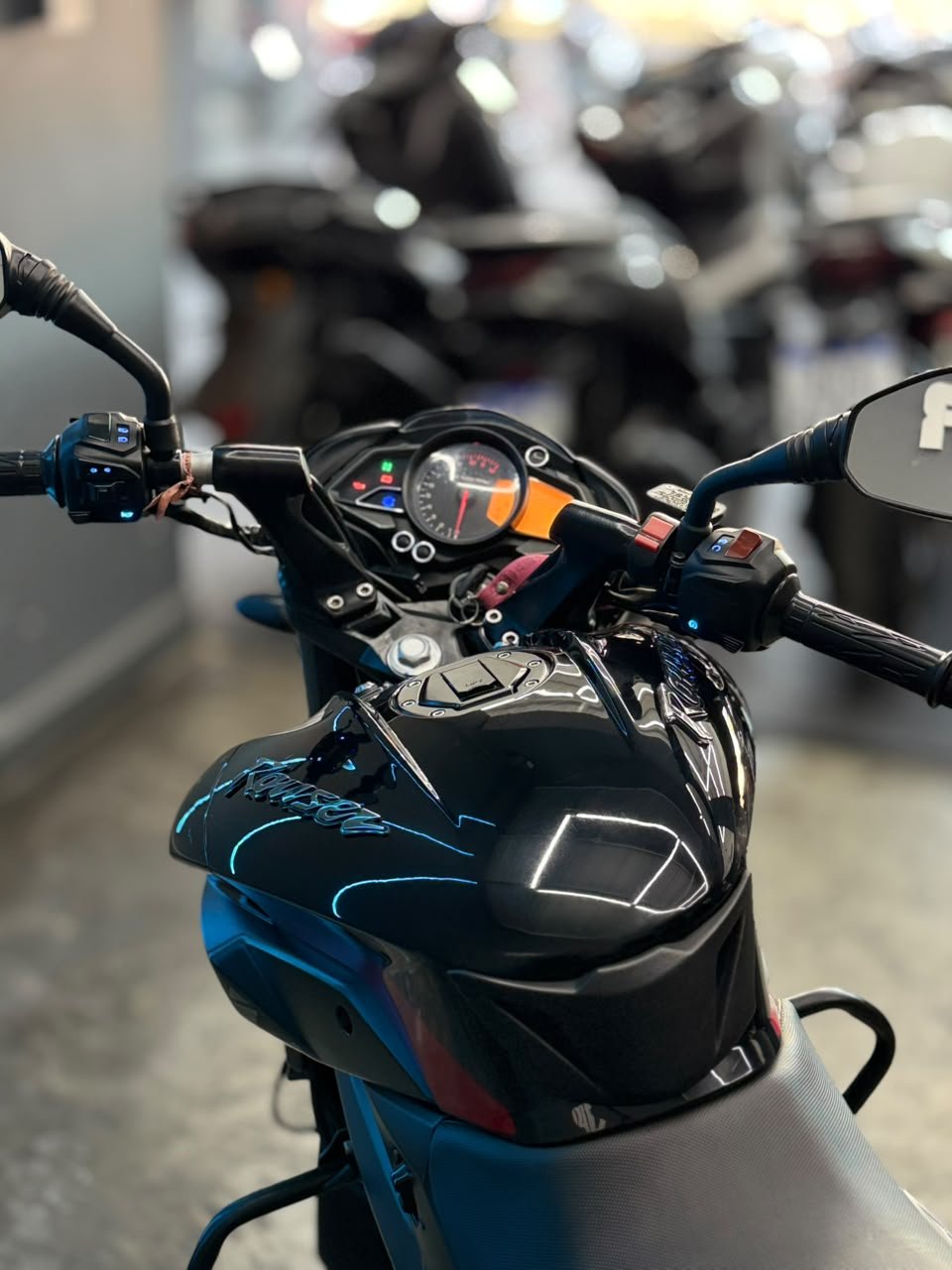BAJAJ ROUSER NS160 2025