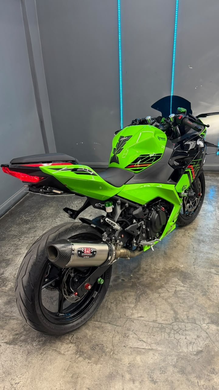 KAWASAKI NINJA 400 2023
