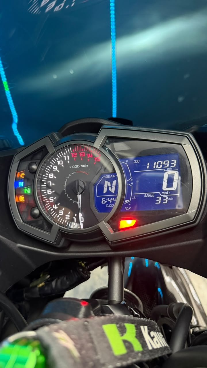 KAWASAKI NINJA 400 2023