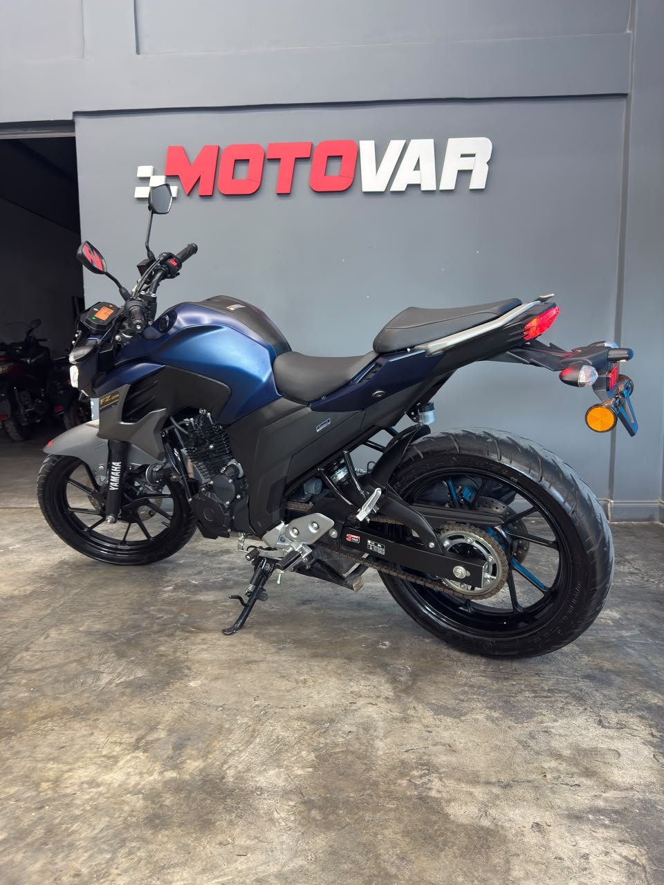 YAMAHA FZ 250 2025