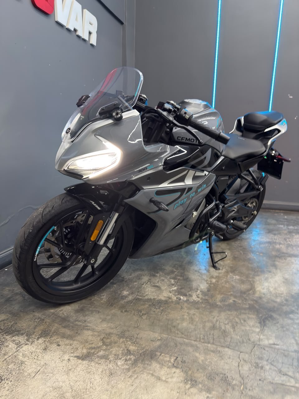 CFMOTO 300SR 2024