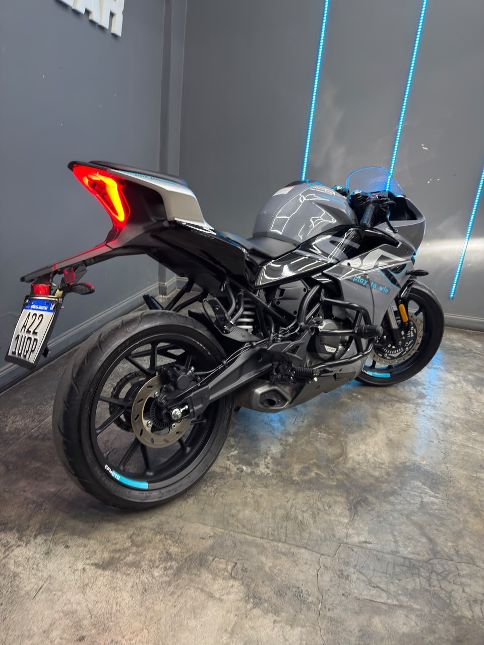 CFMOTO 300SR 2024