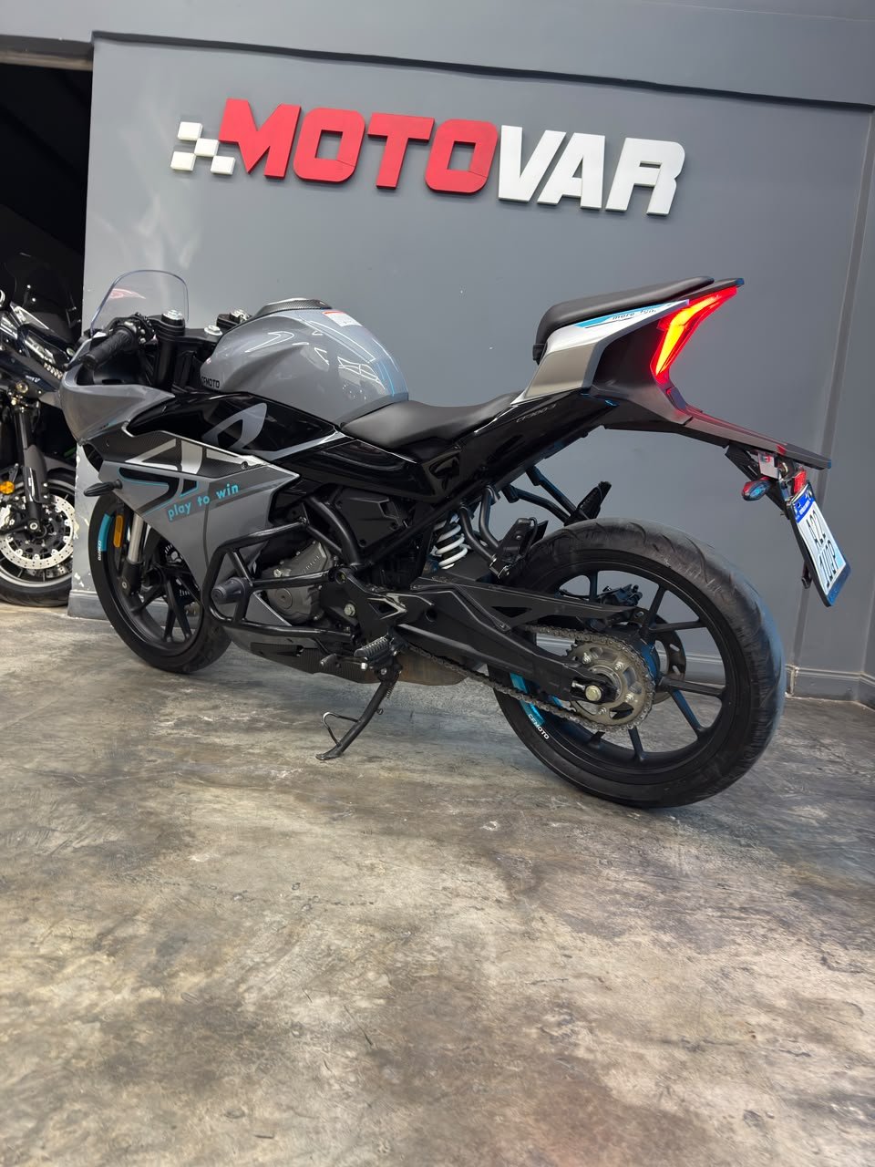 CFMOTO 300SR 2024