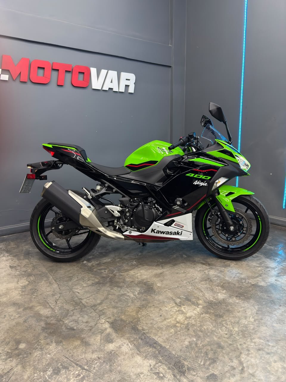 KAWASAKI NINJA 400 2023