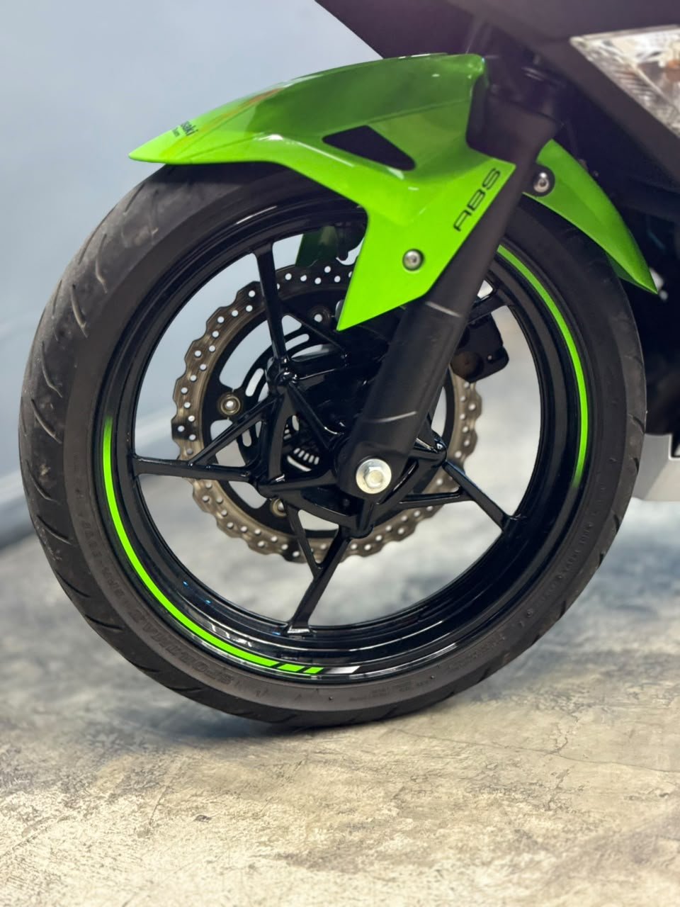 KAWASAKI NINJA 400 2023