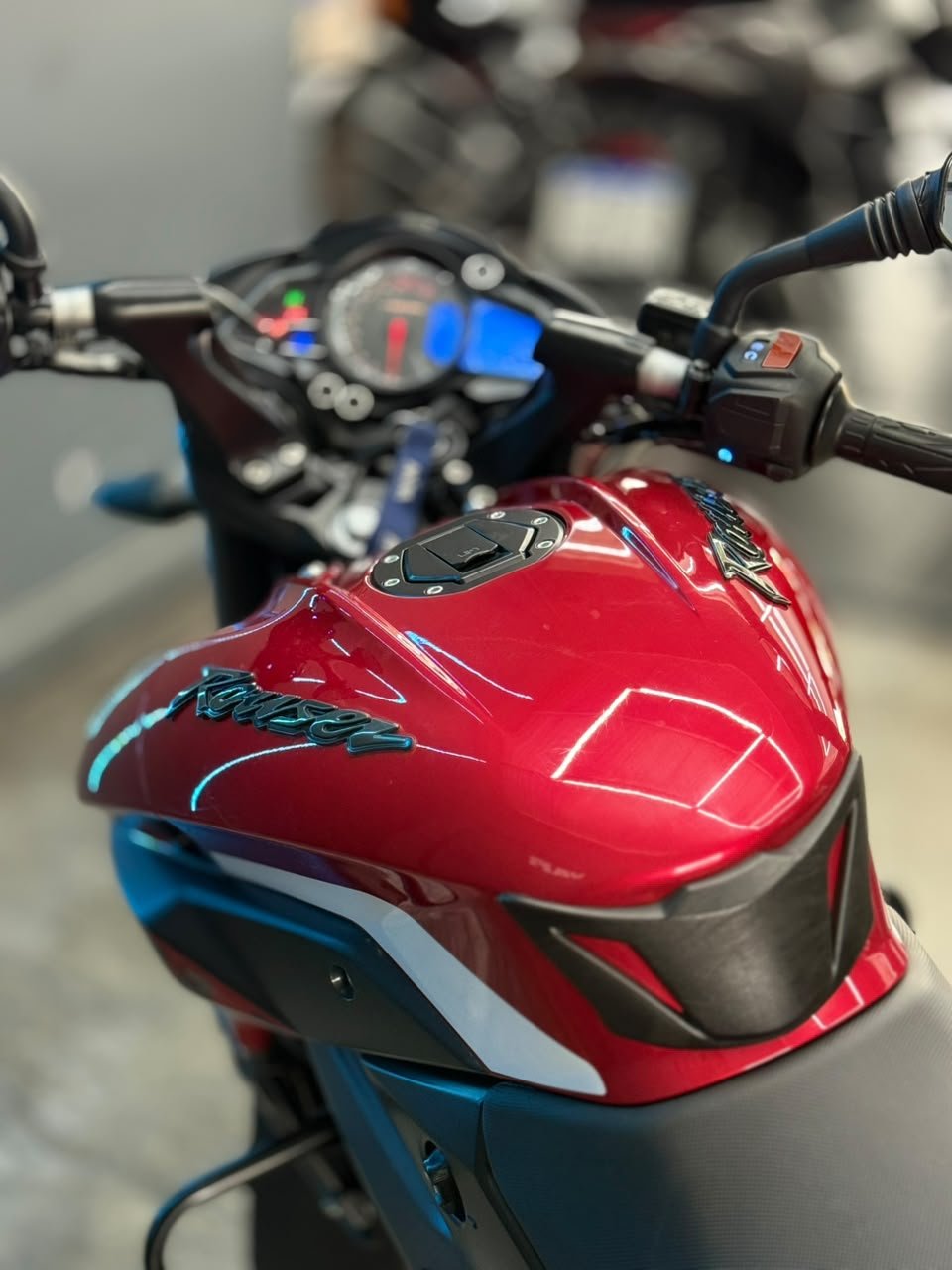 BAJAJ ROUSER 200 2026