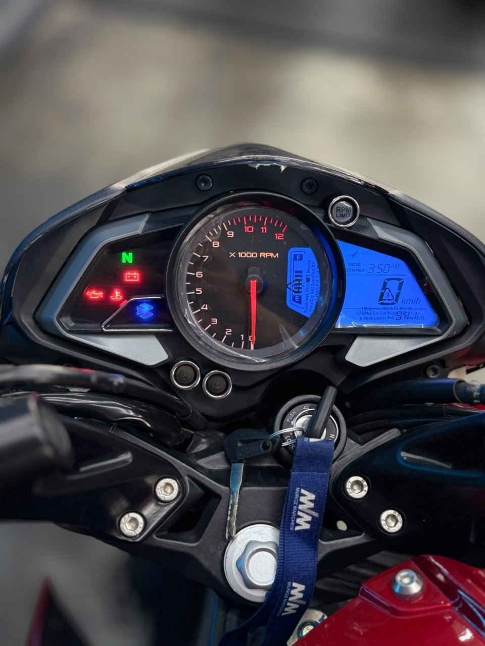 BAJAJ ROUSER 200 2026