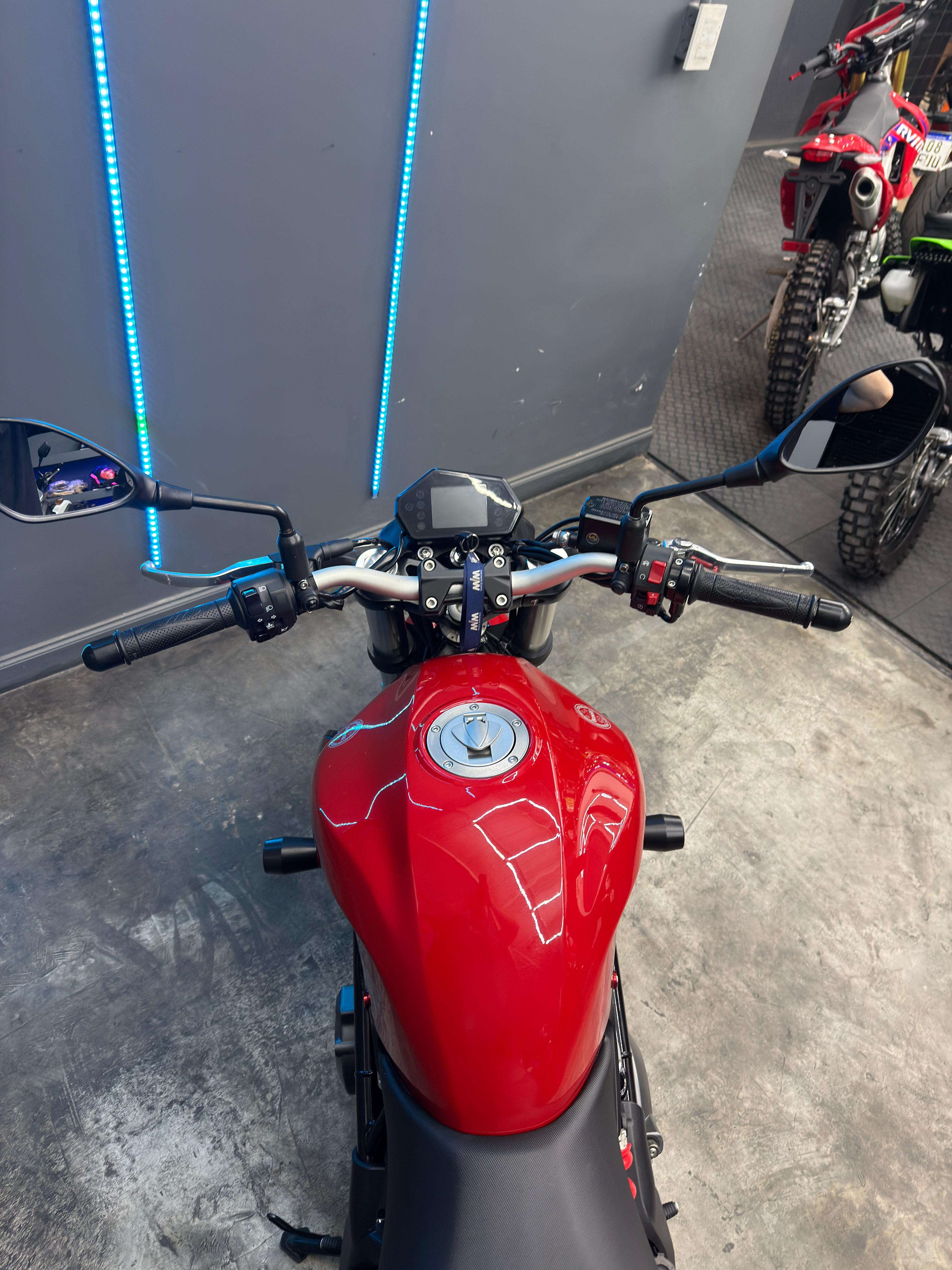 BENELLI TNT 302S 2022