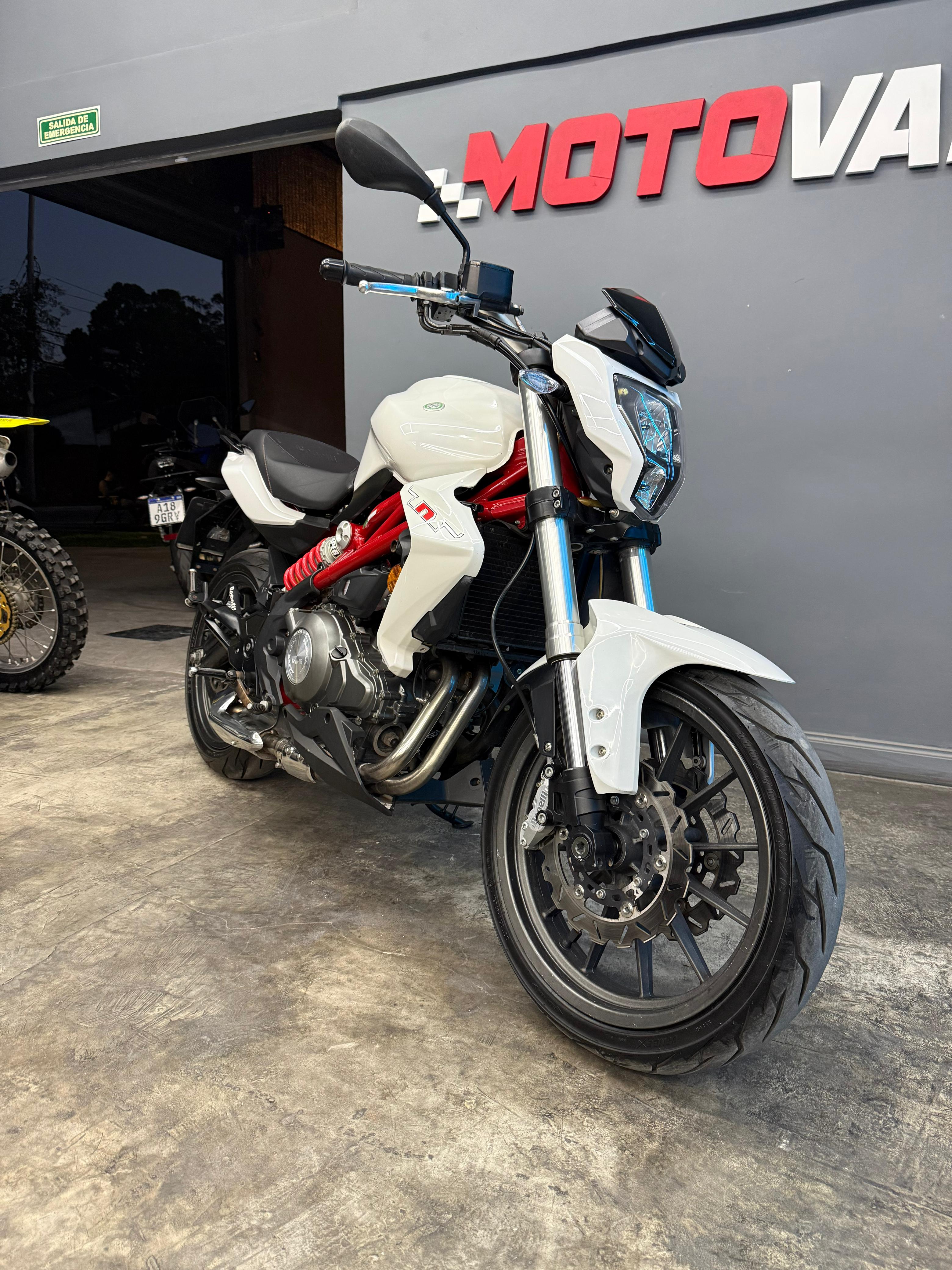 BENELLI TNT 300 2017